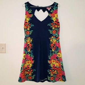 Size XL mini blue dress with floral design
